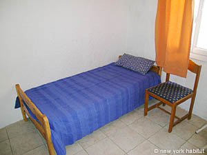 South France - Aix en Provence - Marseilles - Studio apartment - living room (PR-756) photo 2 of 5