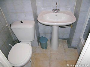 South of France - Provence - 1 Bedroom apartment - bathroom (PR-757) photo 1 of 3