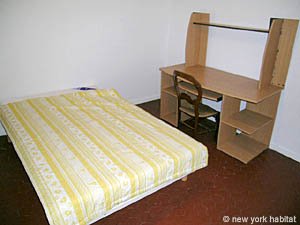 South of France - Provence - 1 Bedroom apartment - bedroom (PR-757) photo 2 of 3