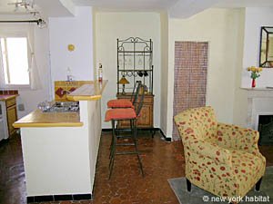 South France - Aix en Provence - Marseilles - 1 Bedroom accommodation - living room (PR-758) photo 6 of 8