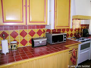 South France - Aix en Provence - Marseilles - 1 Bedroom accommodation - kitchen (PR-758) photo 2 of 3