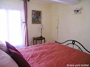 South France - Aix en Provence - Marseilles - 1 Bedroom accommodation - bedroom (PR-758) photo 4 of 4