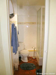 South France - Aix en Provence - Marseilles - 1 Bedroom accommodation - bathroom (PR-758) photo 4 of 4