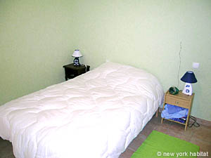 Sud de la France - Alpes du Sud - T2 appartements location vacances - chambre (PR-764) photo 1 de 4