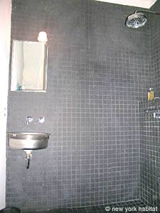 South France - Provence Luberon - 5 Bedroom - Mas accommodation - bathroom 2 (PR-766) photo 2 of 3