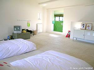 South France - Provence Luberon - 5 Bedroom - Mas accommodation - bedroom 4 (PR-766) photo 3 of 7