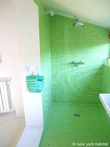 South France - Provence Luberon - 5 Bedroom - Mas accommodation - bathroom 3 (PR-766) photo 2 of 4
