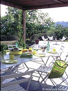 South France - Provence Luberon - 5 Bedroom - Mas accommodation - living room (PR-766) photo 20 of 22