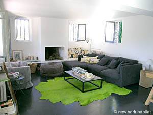South France - Provence Luberon - 5 Bedroom - Mas accommodation - living room (PR-766) photo 4 of 22