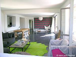 South France - Provence Luberon - 5 Bedroom - Mas accommodation - living room (PR-766) photo 12 of 22