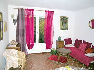 South France 1 Bedroom accommodation - Apartment reference PR-783