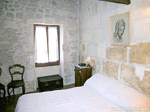 South France - Alpilles - 1 Bedroom - Maison de Village accommodation - bedroom (PR-790) photo 2 of 16