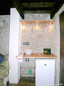 South France - Alpilles - 1 Bedroom - Maison de Village accommodation - bedroom (PR-790) photo 6 of 16