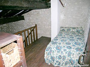 South France - Alpilles - 1 Bedroom - Maison de Village accommodation - bedroom (PR-790) photo 15 of 16