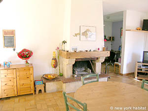 South France - French Riviera - 3 Bedroom - Villa accommodation - living room (PR-804) photo 1 of 9