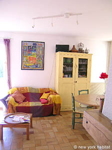 South France - French Riviera - 3 Bedroom - Villa accommodation - living room (PR-804) photo 4 of 9