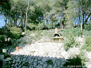 South France - French Riviera - 3 Bedroom - Villa accommodation - living room (PR-804) photo 9 of 9