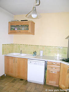 South France - French Riviera - 3 Bedroom - Villa accommodation - kitchen (PR-804) photo 2 of 3