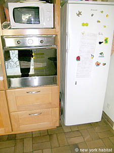 South France - French Riviera - 3 Bedroom - Villa accommodation - kitchen (PR-804) photo 3 of 3