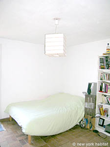 South France - French Riviera - 3 Bedroom - Villa accommodation - bedroom 2 (PR-804) photo 1 of 2