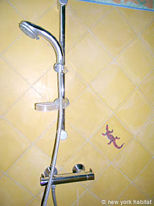 South France - French Riviera - 3 Bedroom - Villa accommodation - bathroom 2 (PR-804) photo 2 of 3
