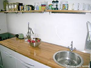 South France - Aix en Provence - Marseilles - 1 Bedroom accommodation - kitchen (PR-807) photo 3 of 10
