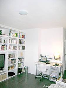 South France - Aix en Provence - Marseilles - 1 Bedroom accommodation - living room (PR-807) photo 4 of 8