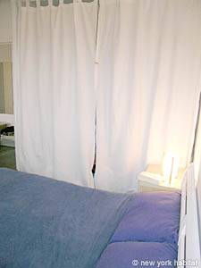 South France - Aix en Provence - Marseilles - 1 Bedroom accommodation - bedroom (PR-807) photo 3 of 4