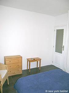 South France - Aix en Provence - Marseilles - 1 Bedroom accommodation - bedroom (PR-807) photo 4 of 4