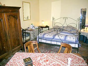 South France - Aix en Provence - Marseilles - 4 Bedroom - Maison de Village accommodation - bedroom 2 (PR-809) photo 1 of 6
