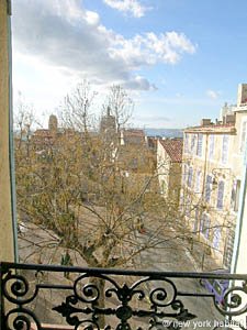 South France - Aix en Provence - Marseilles - 4 Bedroom - Maison de Village accommodation - living room (PR-809) photo 11 of 13