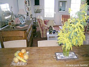 South France - Aix en Provence - Marseilles - 4 Bedroom - Maison de Village accommodation - living room (PR-809) photo 8 of 13