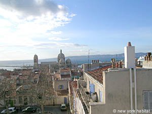 South France - Aix en Provence - Marseilles - 4 Bedroom - Maison de Village accommodation - bedroom 3 (PR-809) photo 6 of 11