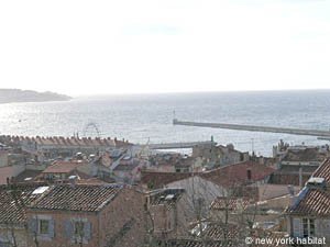 South France - Aix en Provence - Marseilles - 4 Bedroom - Maison de Village accommodation - bedroom 3 (PR-809) photo 7 of 11