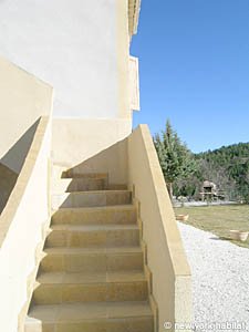 Sud della Francia - Alta Provenza - 2 Camere appartamento - soggiorno (PR-811) photo 1 di 5