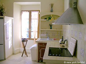 Sud della Francia - Alta Provenza - 2 Camere appartamento - cucina (PR-811) photo 1 di 6