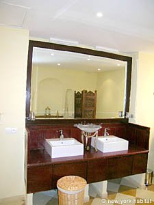 Sud della Francia - Alta Provenza - 2 Camere appartamento - bagno 1 (PR-811) photo 1 di 6