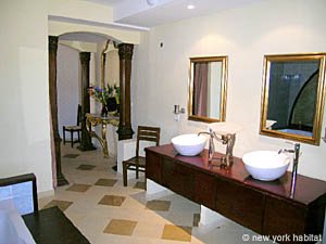 Sud della Francia - Alta Provenza - 2 Camere appartamento - bagno 2 (PR-811) photo 2 di 9