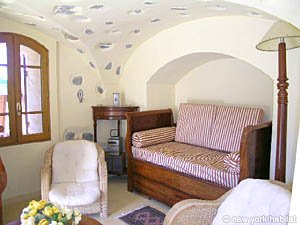 South France - Upper Provence - 1 Bedroom apartment - living room (PR-812) photo 4 of 7