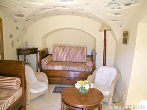 South France - Upper Provence - 1 Bedroom apartment - living room (PR-812) photo 5 of 7