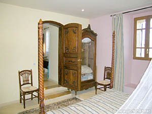 South France - Upper Provence - 1 Bedroom apartment - bedroom (PR-812) photo 4 of 4