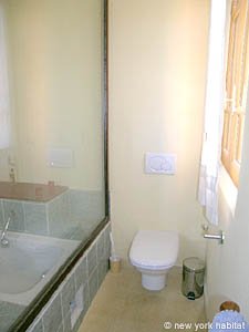 South France - Upper Provence - 1 Bedroom apartment - bathroom (PR-812) photo 5 of 5