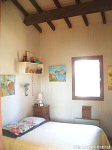 South France - Upper Var - 4 Bedroom - Villa accommodation - bedroom 4 (PR-816) photo 2 of 8