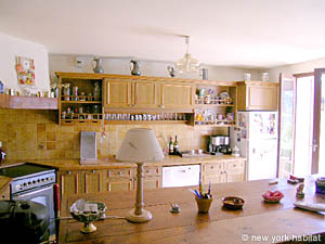 South France - Upper Var - 4 Bedroom - Villa accommodation - kitchen (PR-816) photo 1 of 5