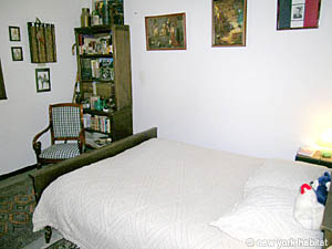 South France - Upper Var - 4 Bedroom - Villa accommodation - bedroom 1 (PR-816) photo 2 of 7