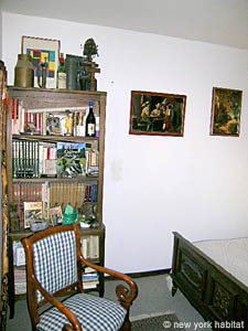 South France - Upper Var - 4 Bedroom - Villa accommodation - bedroom 1 (PR-816) photo 4 of 7