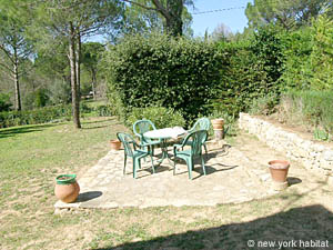 South France - Upper Var - 4 Bedroom - Villa accommodation - living room (PR-816) photo 4 of 18
