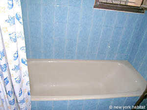 South France - Upper Var - 4 Bedroom - Villa accommodation - bathroom 1 (PR-816) photo 2 of 2