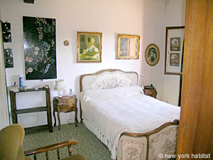 South France - Upper Var - 4 Bedroom - Villa accommodation - bedroom 3 (PR-816) photo 2 of 8