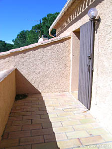 South France - Upper Var - 4 Bedroom - Villa accommodation - bedroom 4 (PR-816) photo 8 of 8